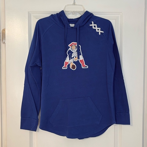Women’s New England Patriots sweatshirt - Picture 1 of 4